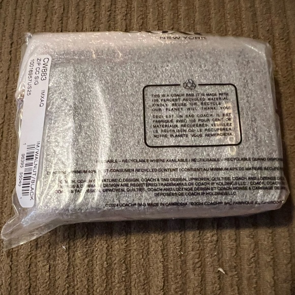 Coach Zip Card Case In Signature Canvas nwt in packaging - Picture 3 of 4